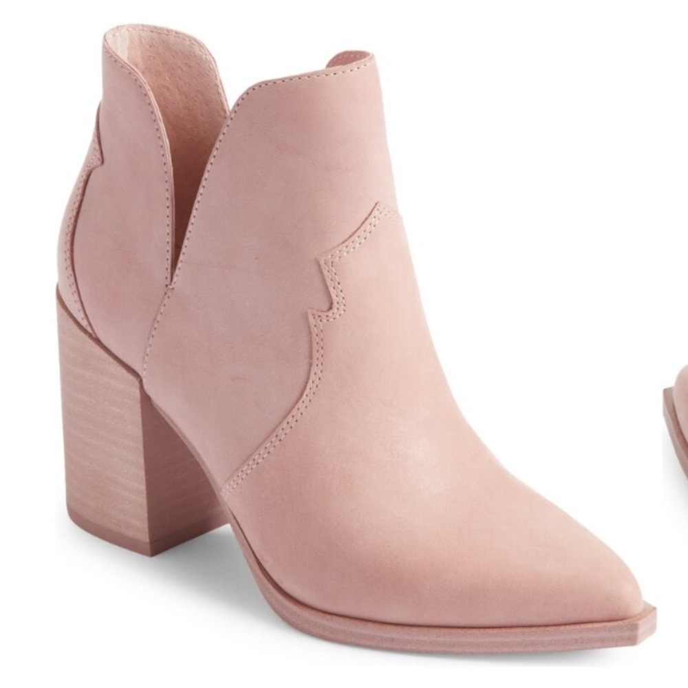 Brand New Steve Madden Chaya Neutral Pink Western Boots